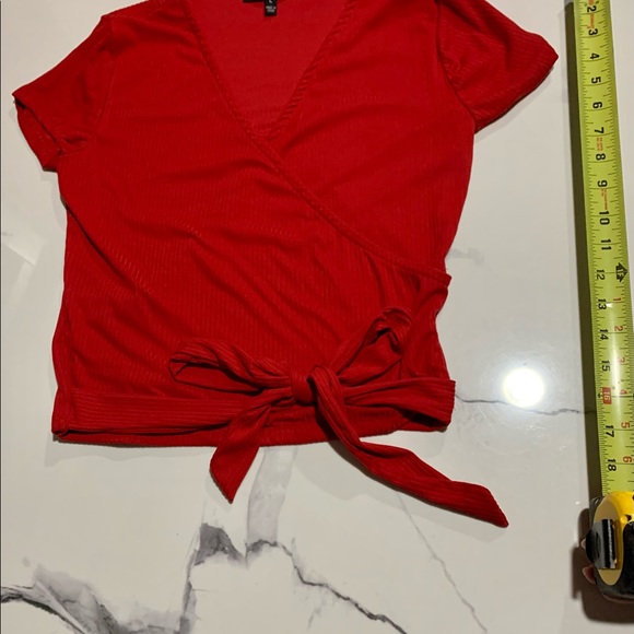 😻2FOR50😻NURSING FRIENDLY red wrap around crop top - Picture 6 of 8